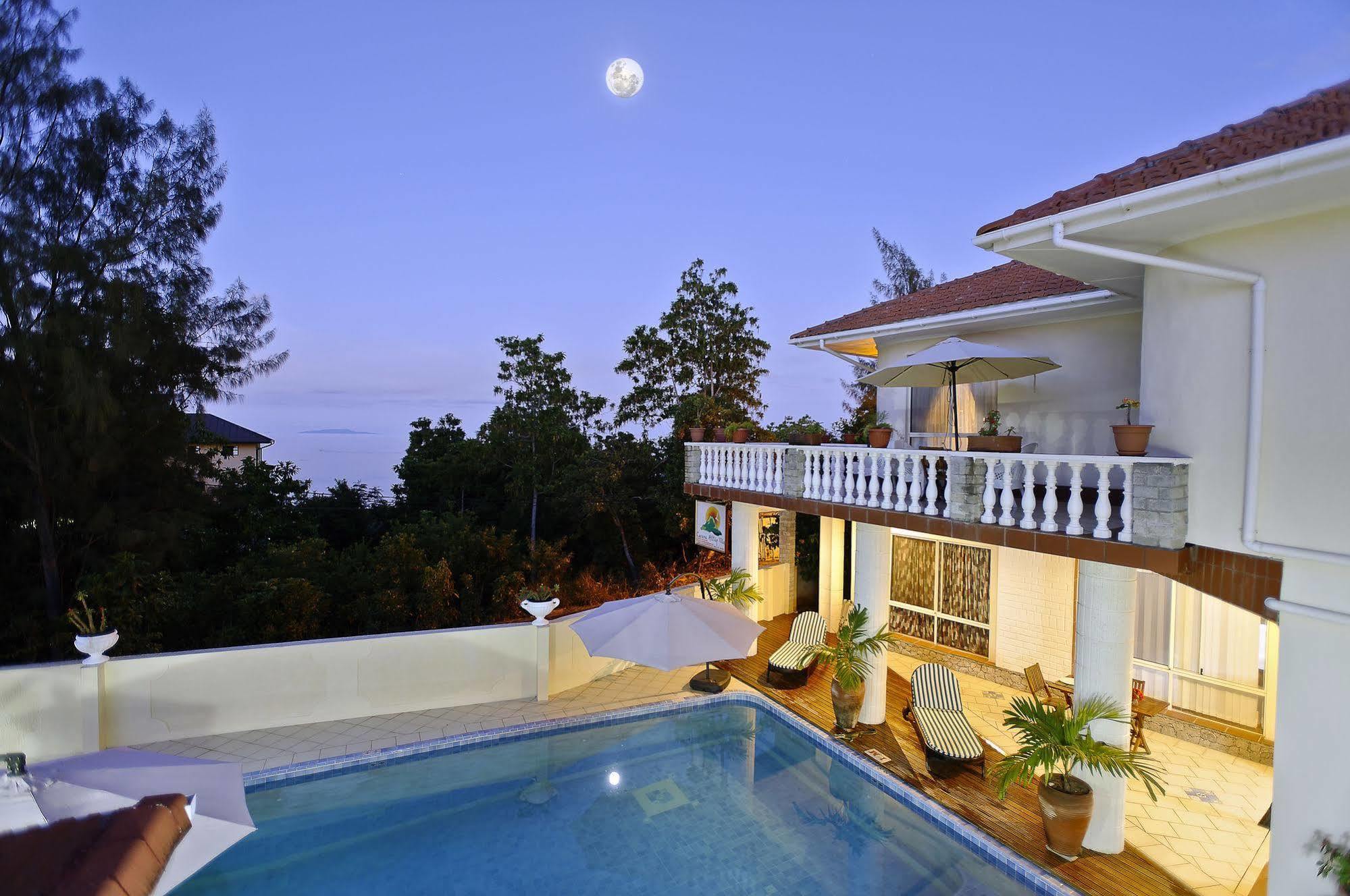 Carana Hilltop Villa Glacis  Exterior photo